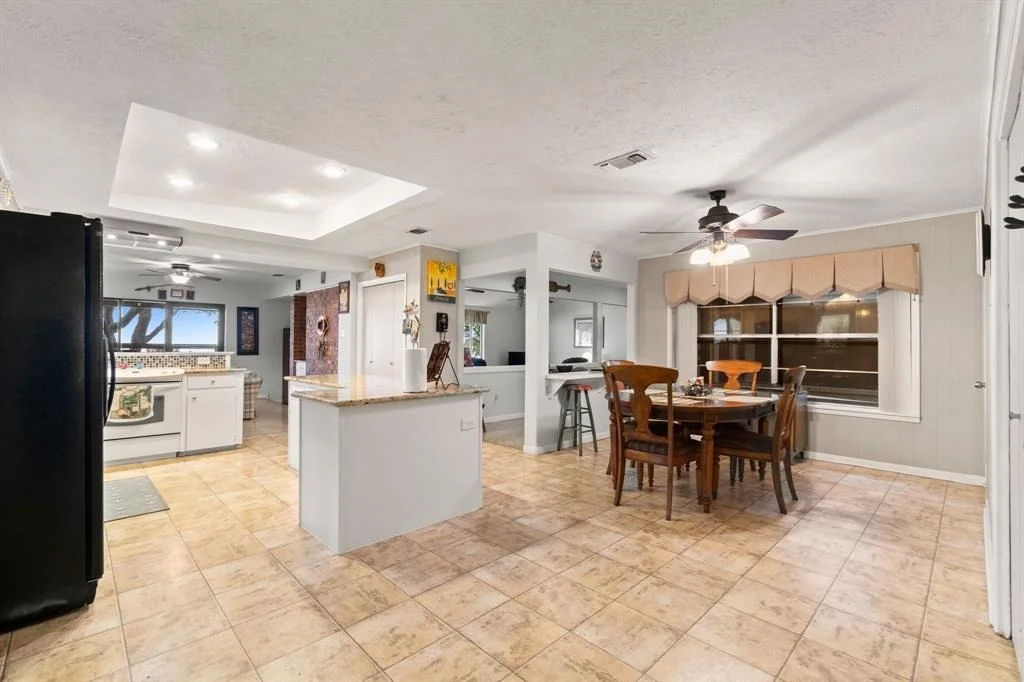 Photo of 160 Lakeway Drive