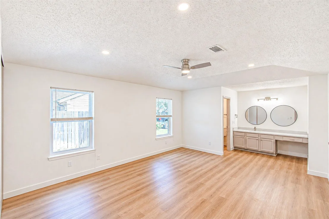Photo of 18015 Brooknoll Drive