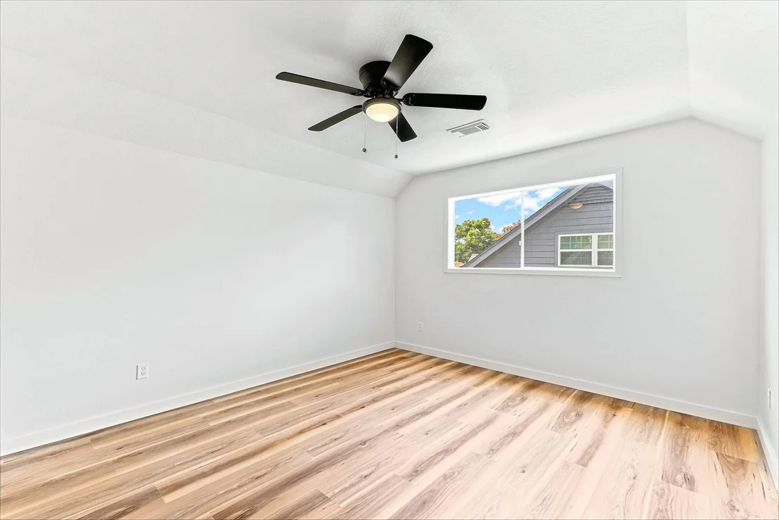 Photo of 2706 Burke Road