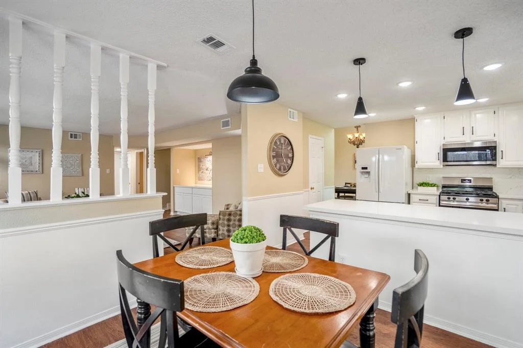 Photo of 6806 Peace River Drive