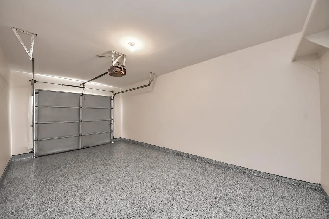Photo of Unit 205 at 5941 South Loop E