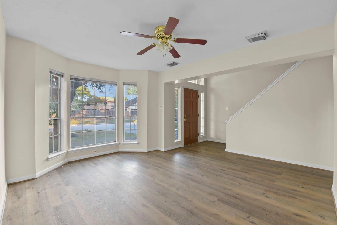 Photo of 4911 Silver Fox Drive
