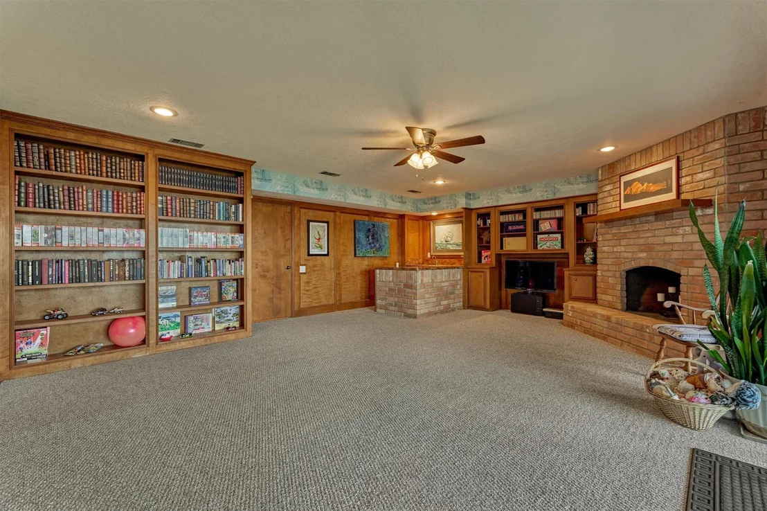 Photo of 11831 Thoreau Drive