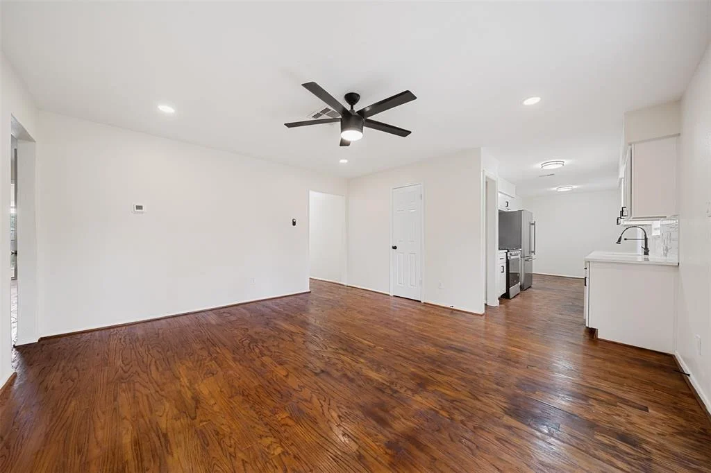 Photo of 15027 Bathurst Drive