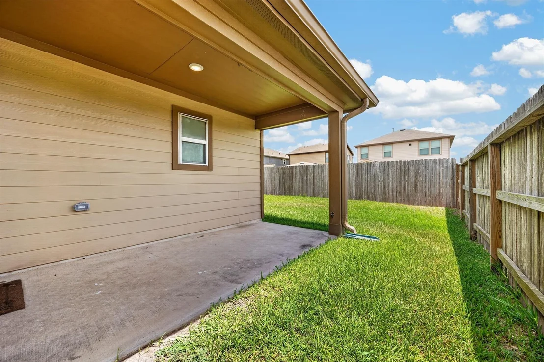Photo of 5202 Pine Forest Ridge Street
