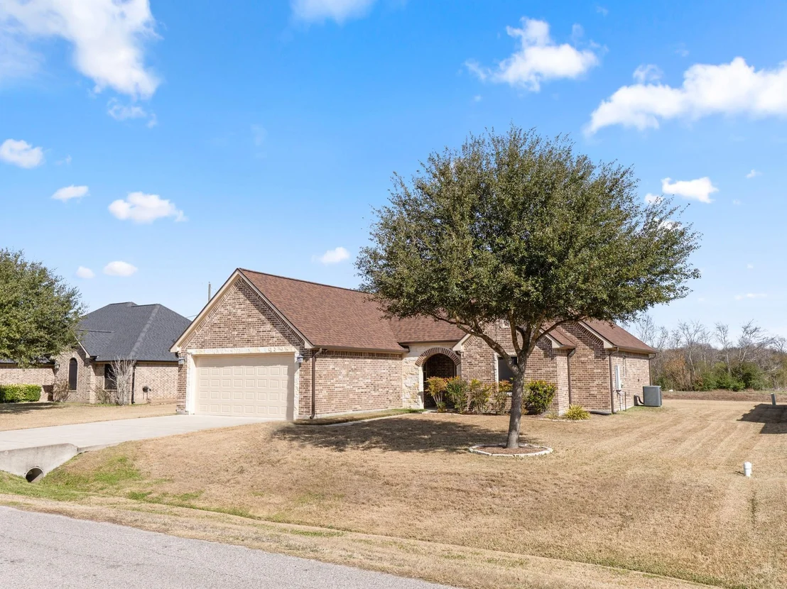 Photo of 9723 Highland Pointe Drive