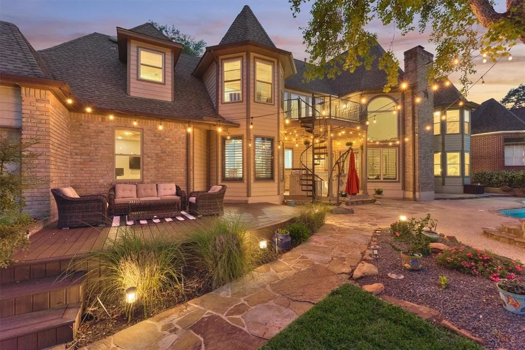 Photo of 24718 Creekview Drive