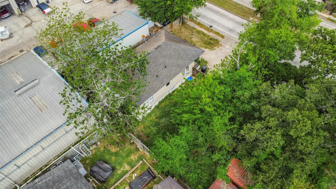 Photo of 4817 Pinemont Drive