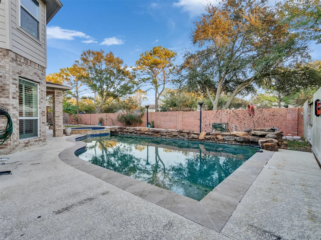 Photo of 2407 Beacon Pointe