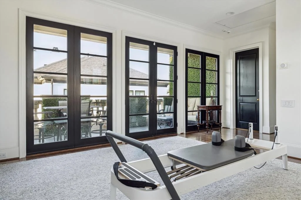 Photo of 1747 Sunset Boulevard