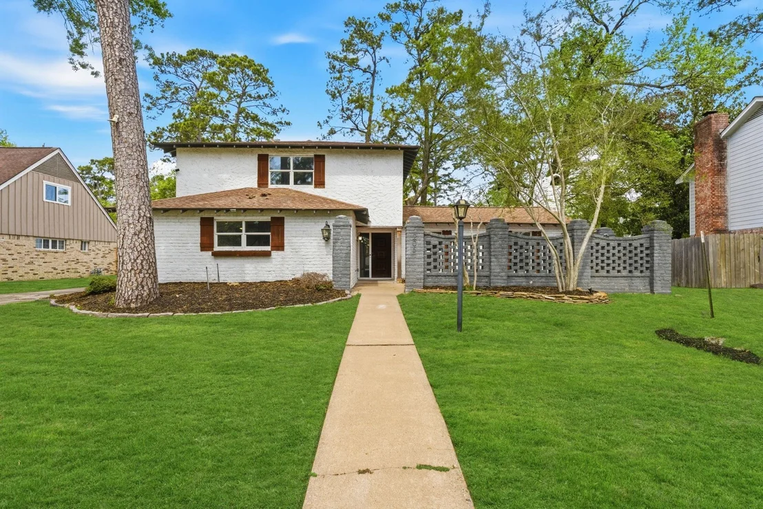 Photo of 206 W North Hill Drive