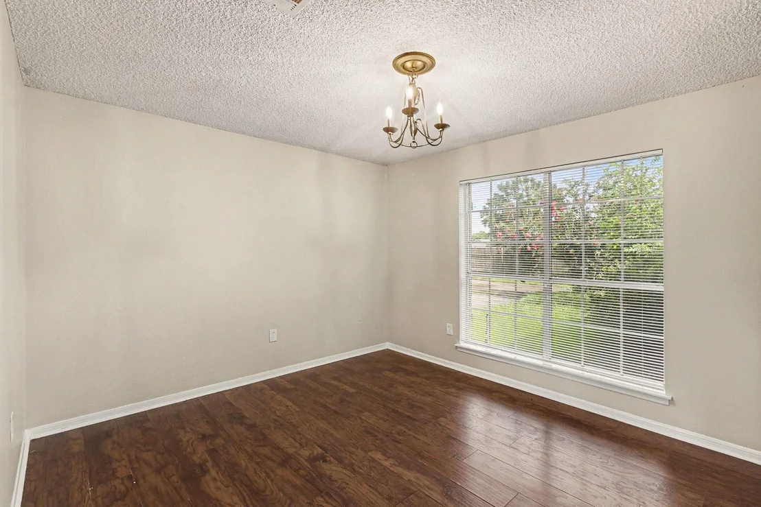Photo of 7307 Willow Oak Drive