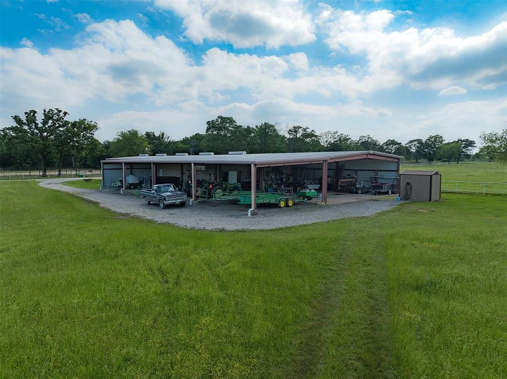 Photo of 1085 County Road 1960