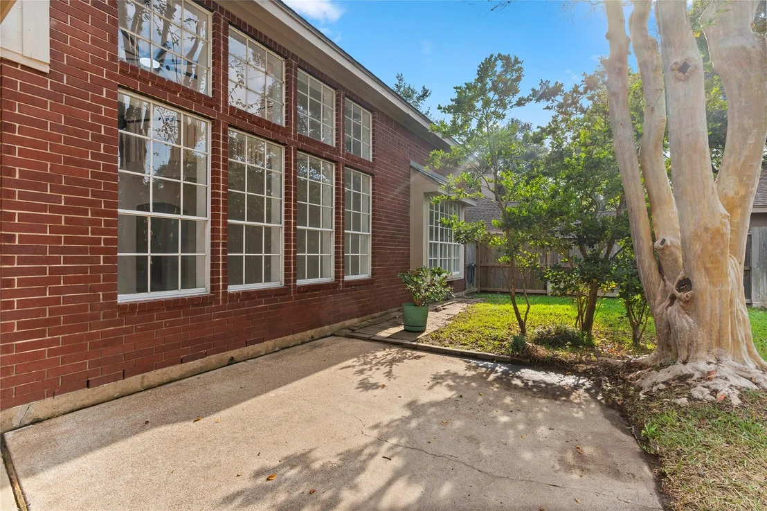Photo of 1410 Rosemeadow Drive