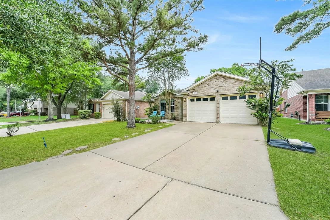 Photo of 17118 Shadow Ledge Drive