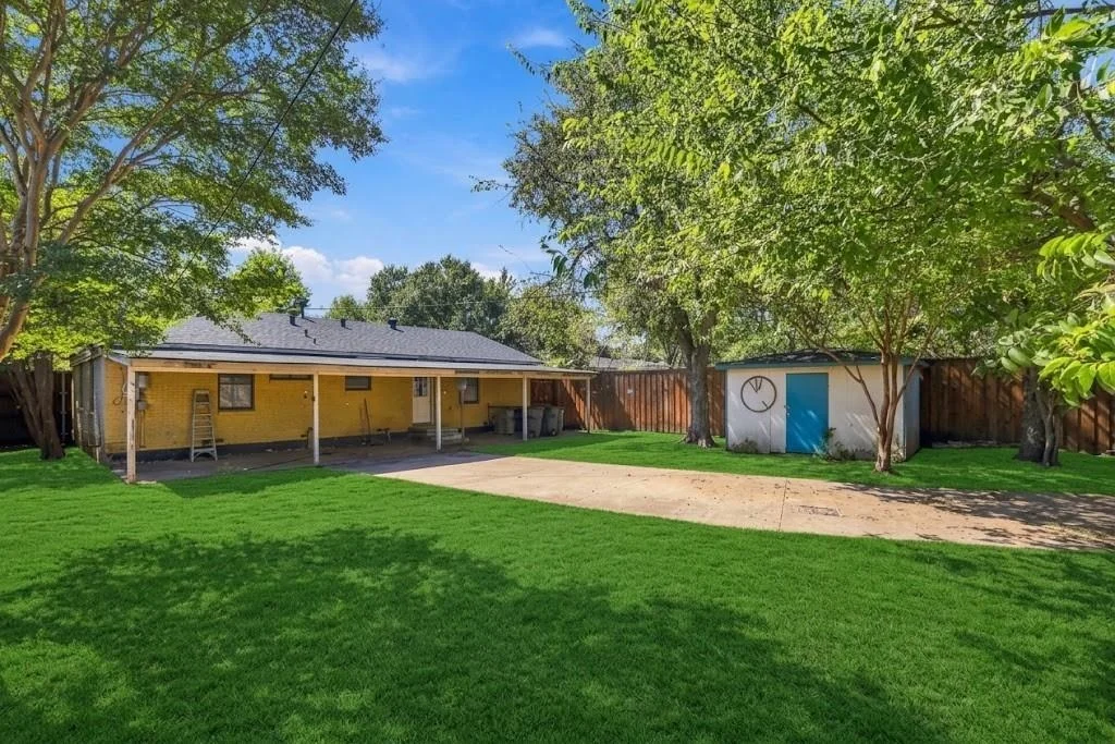 Photo of 2527 Gross Road
