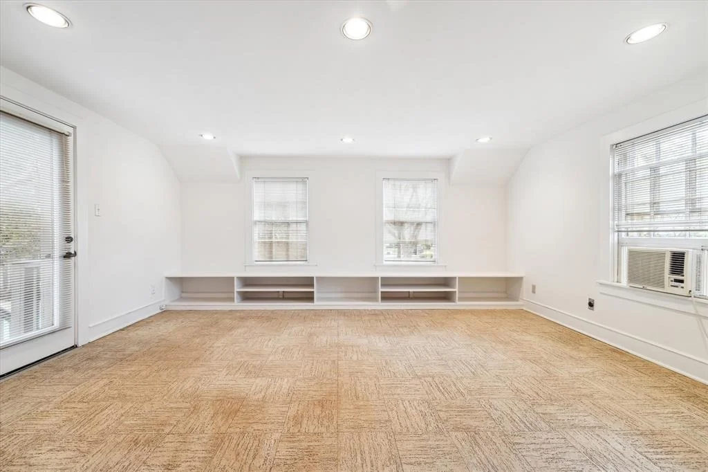 Photo of 3016 Chevy Chase Drive