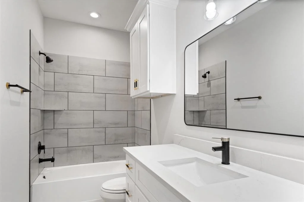 Photo of 6959 Breezy Point