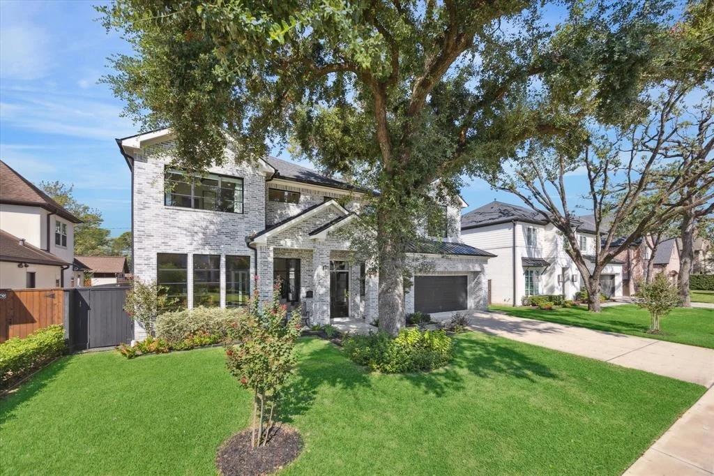 Photo of 1409 Pine Chase Drive