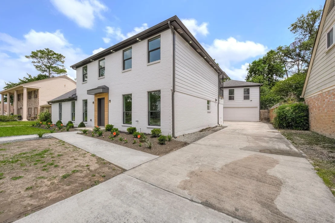 Photo of 3807 Midforest Drive