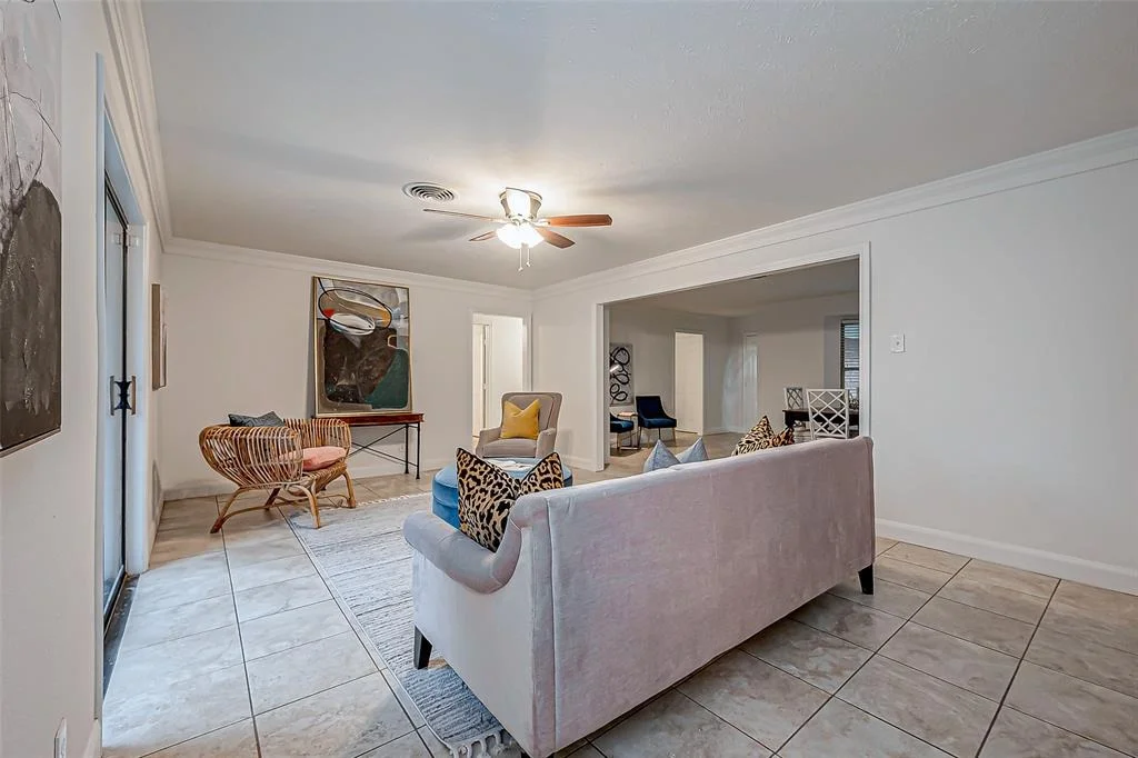 Photo of 9538 Meadowcroft Drive