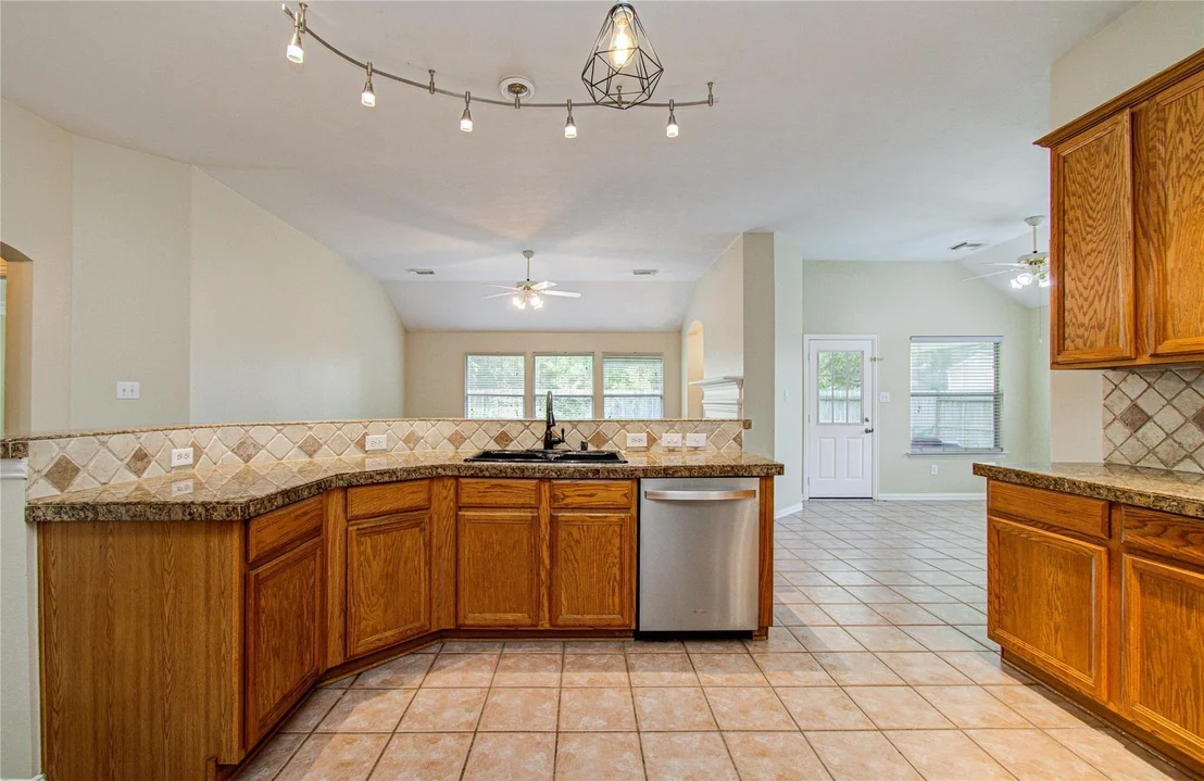 Photo of 18223 Heathridge Lane