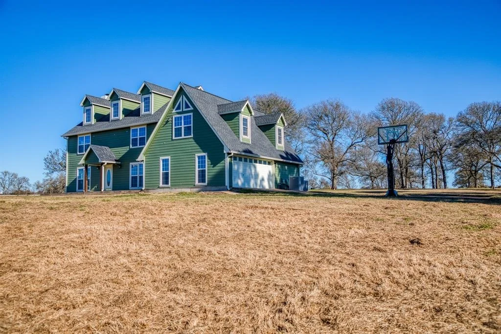 Photo of 460 Brazos Ct
