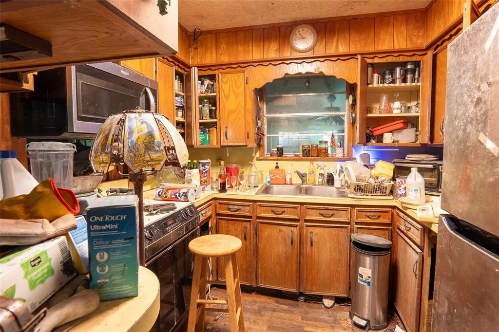 Photo of 21981 White Oak Drive