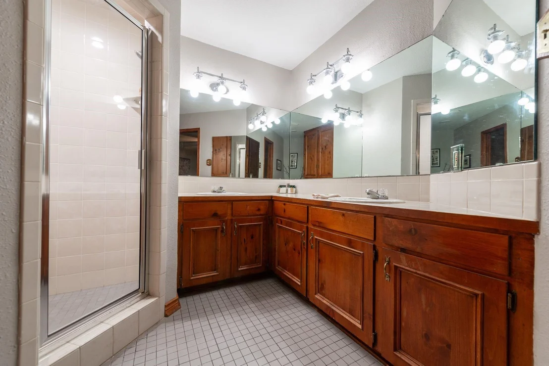 Photo of 330 N 4th Street