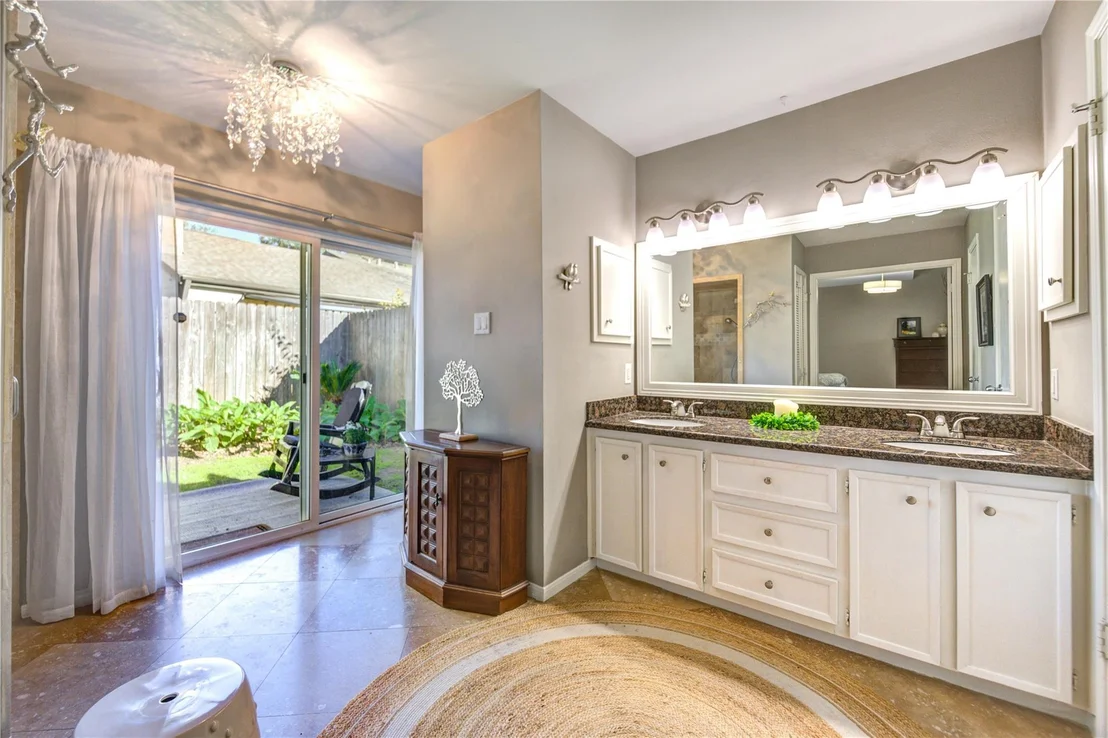 Photo of 1843 Round Lake Drive