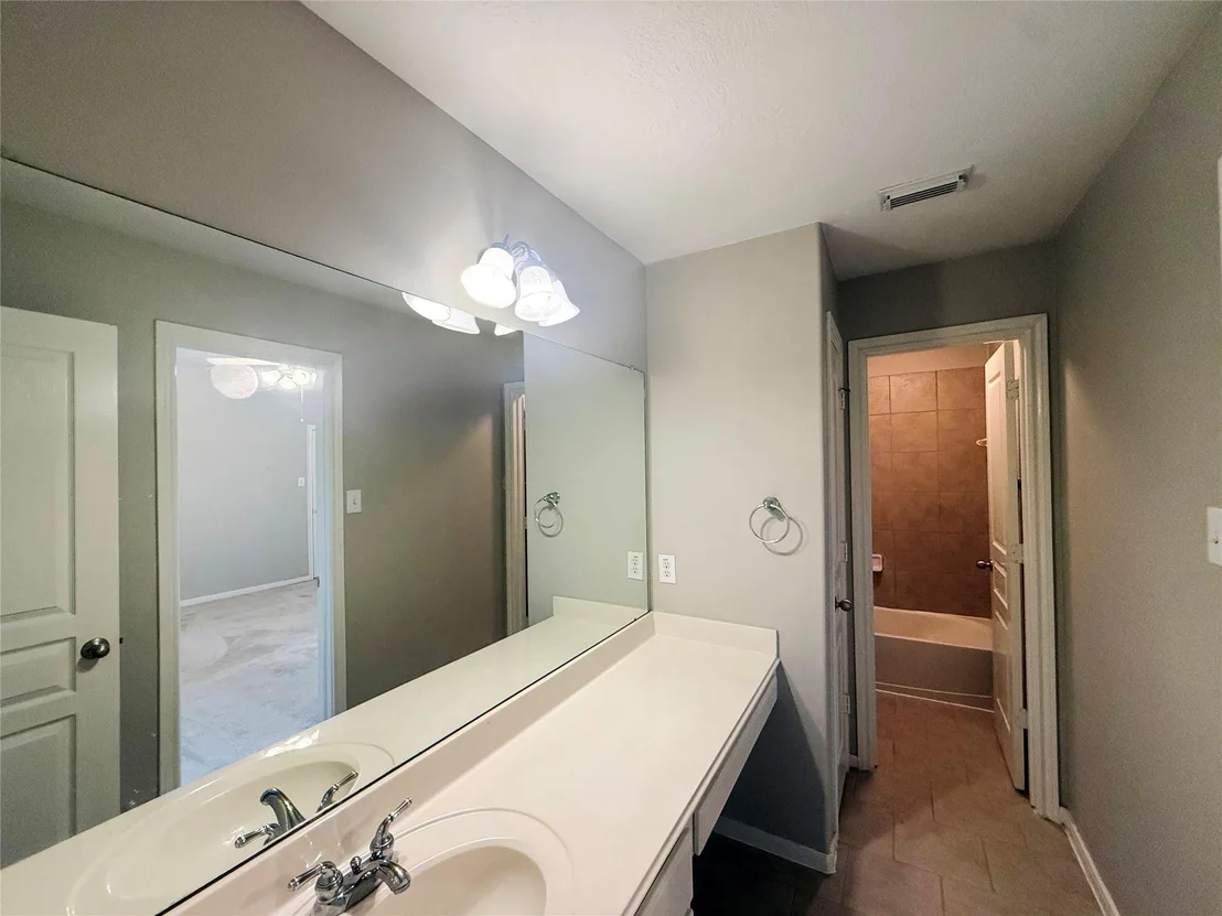 Photo of 19414 Countryroad Drive