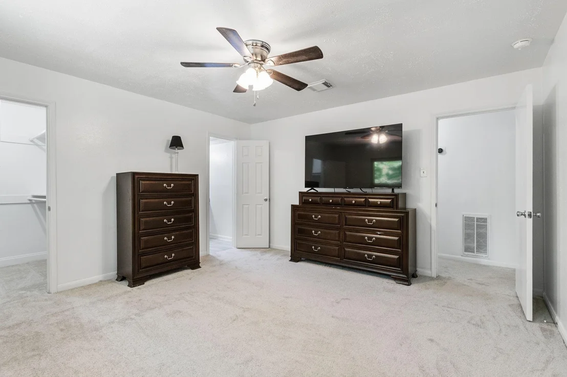 Photo of 9726 John Bank Drive