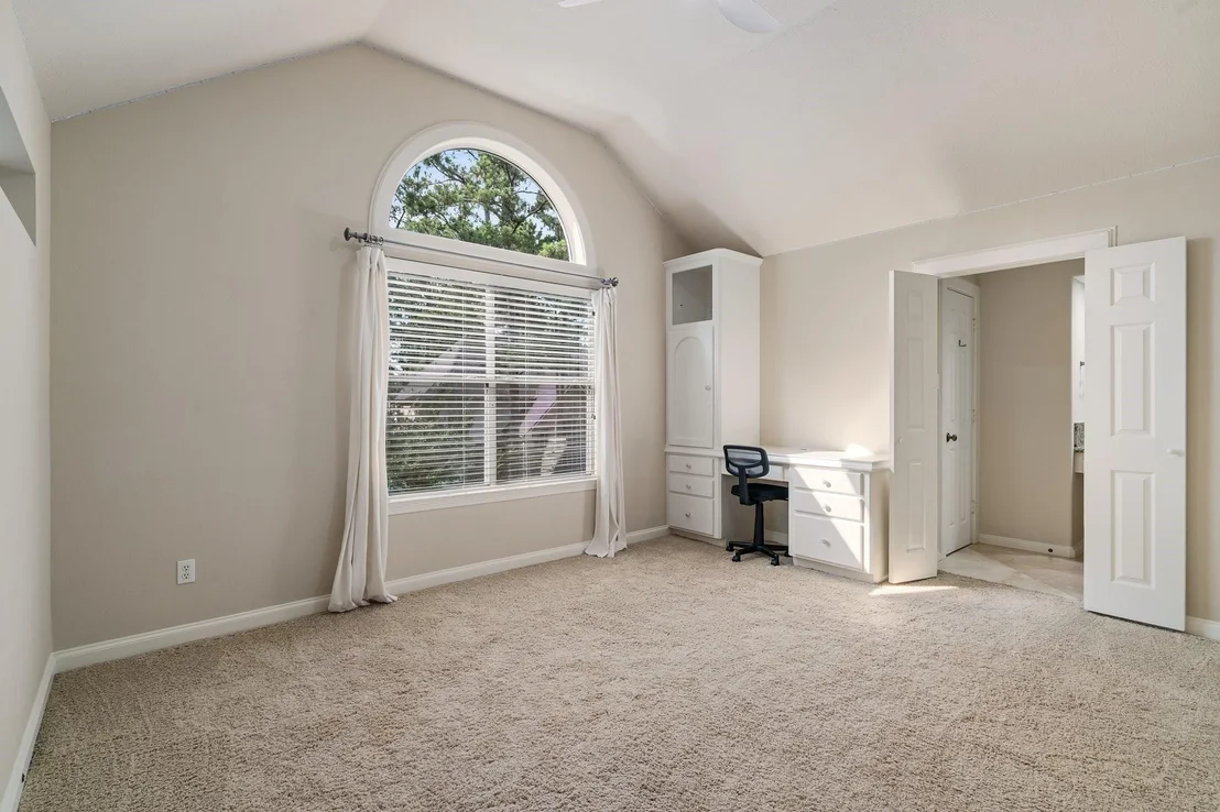 Photo of 162 N Taylor Point Drive