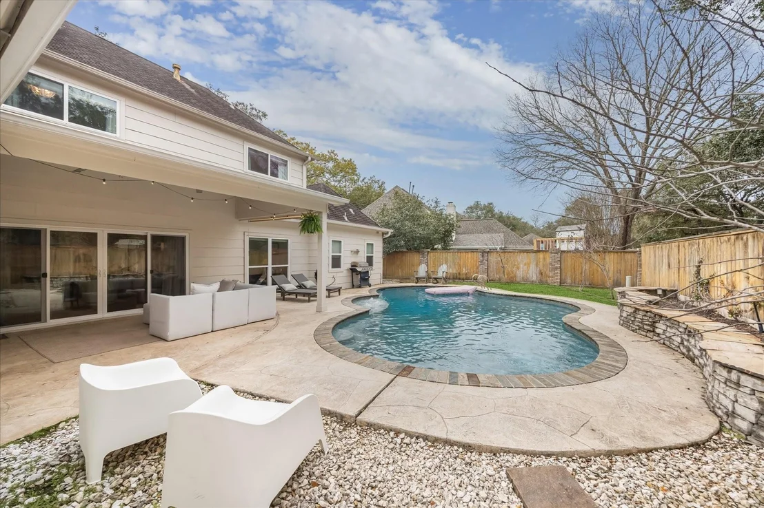Photo of 810 Silvergate Drive