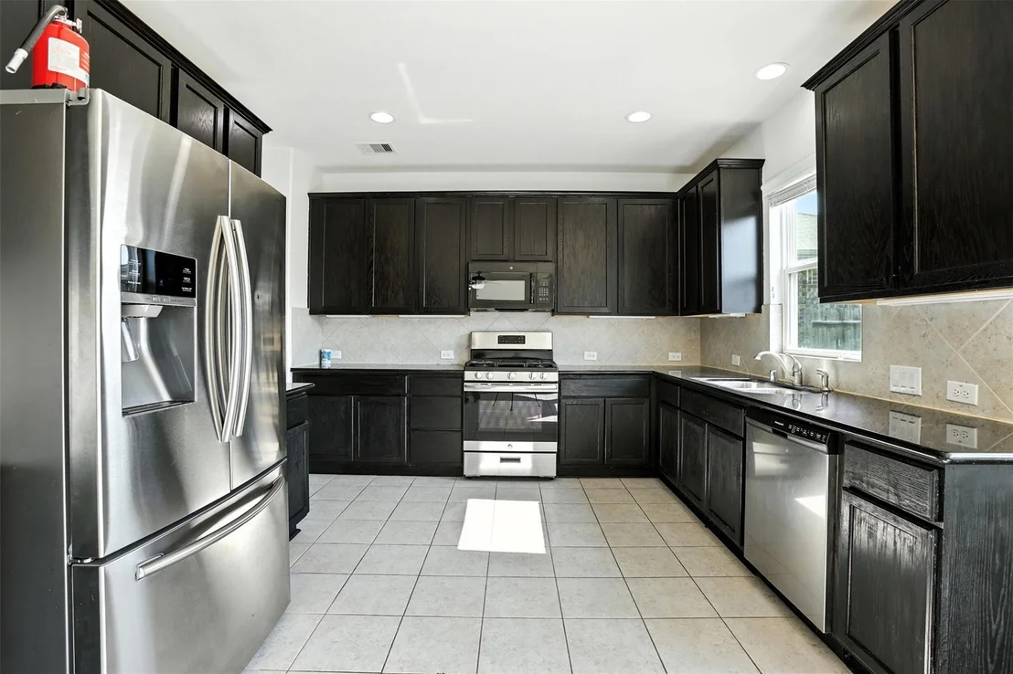 Photo of 22902 Jetty Manor Lane