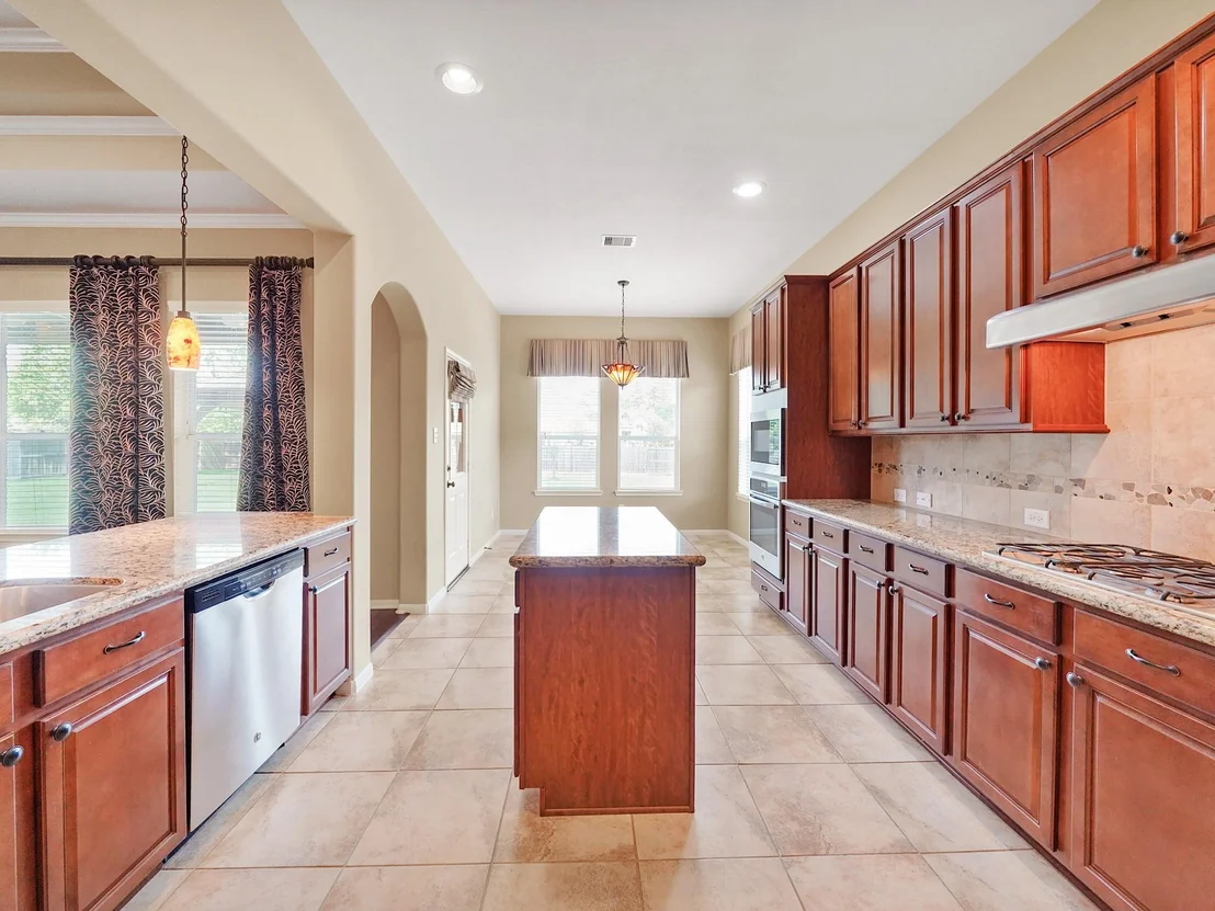 Photo of 22635 Pineleigh Court