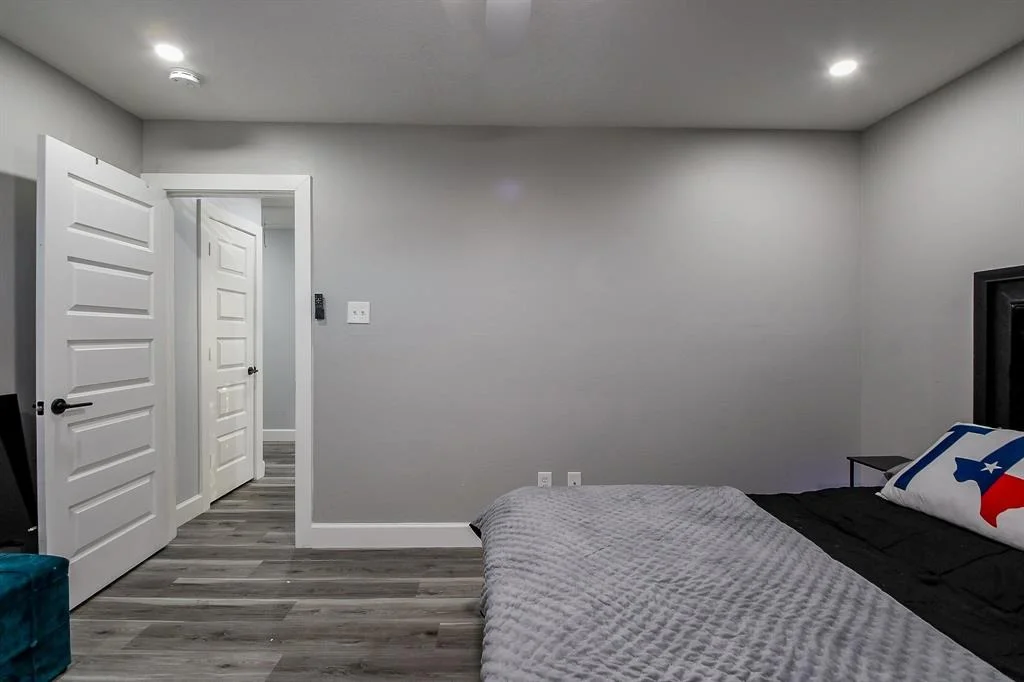 Photo of 15822 Land View Drive