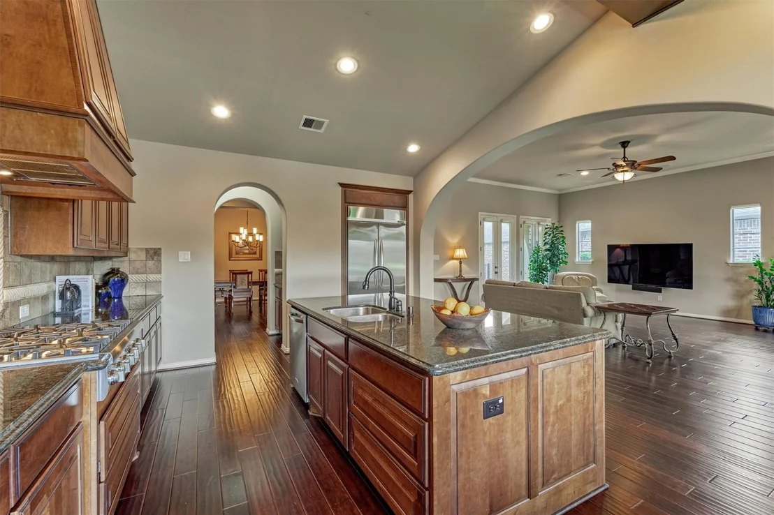 Photo of 82 E Crystal Canyon Circle