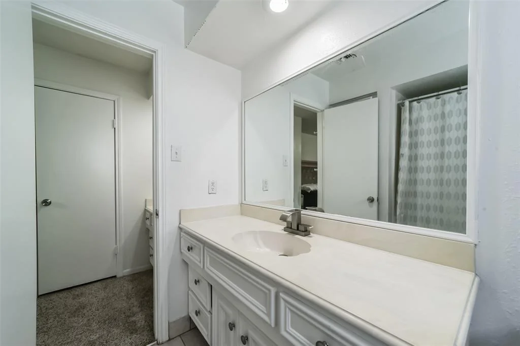 Photo of 11814 Gardenglen Drive