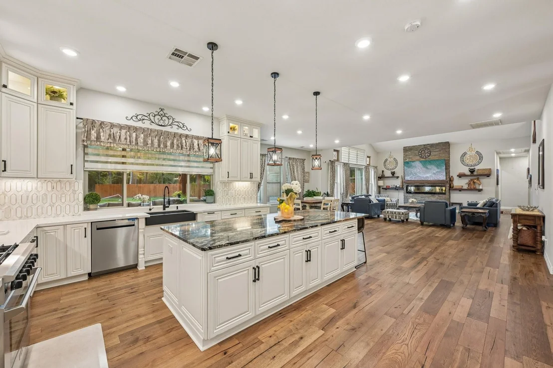 Photo of 33135 Willow Bend Road