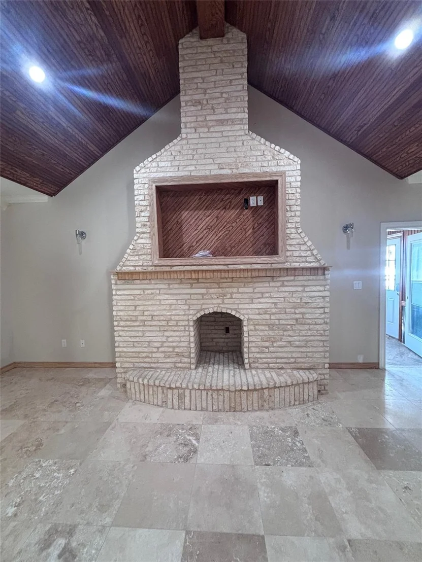 Photo of 1001 Harbor Lane