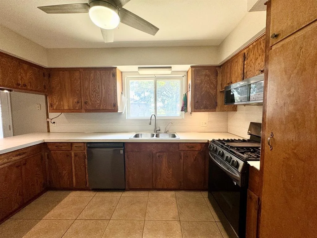 Photo of 412 Elm Street
