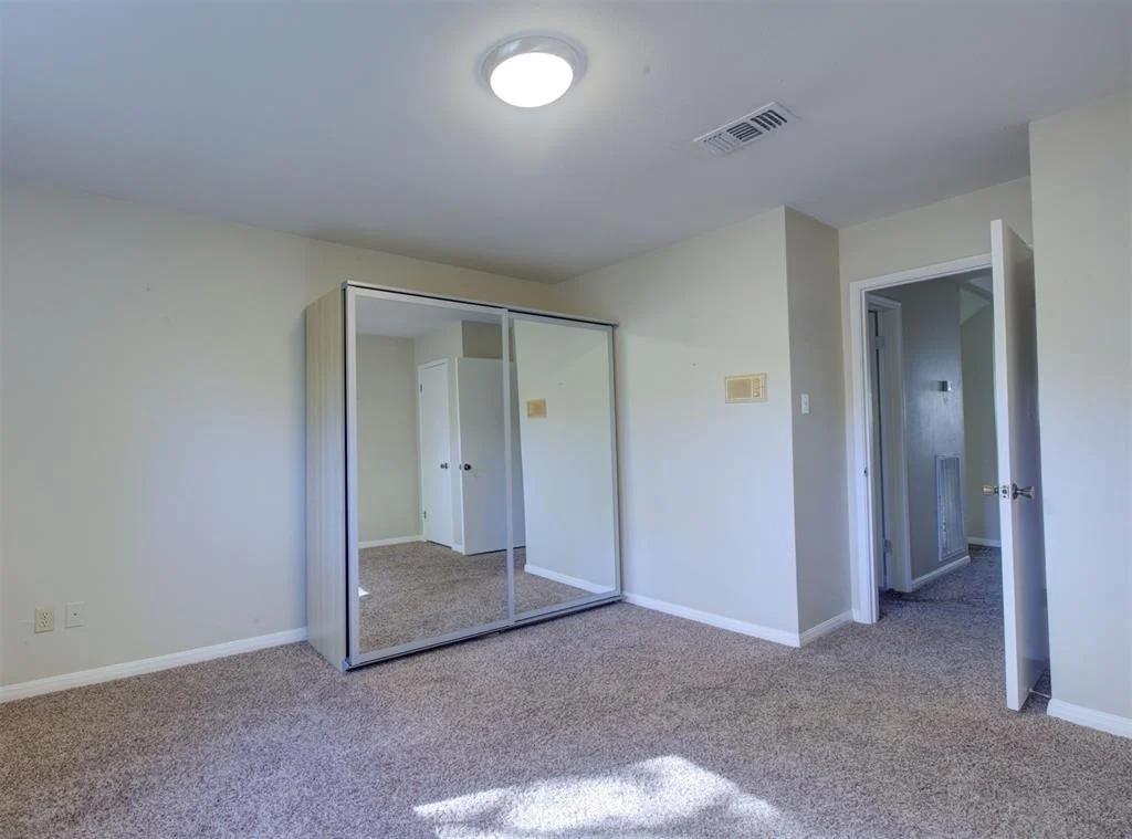 Photo of 17611 Loring Lane