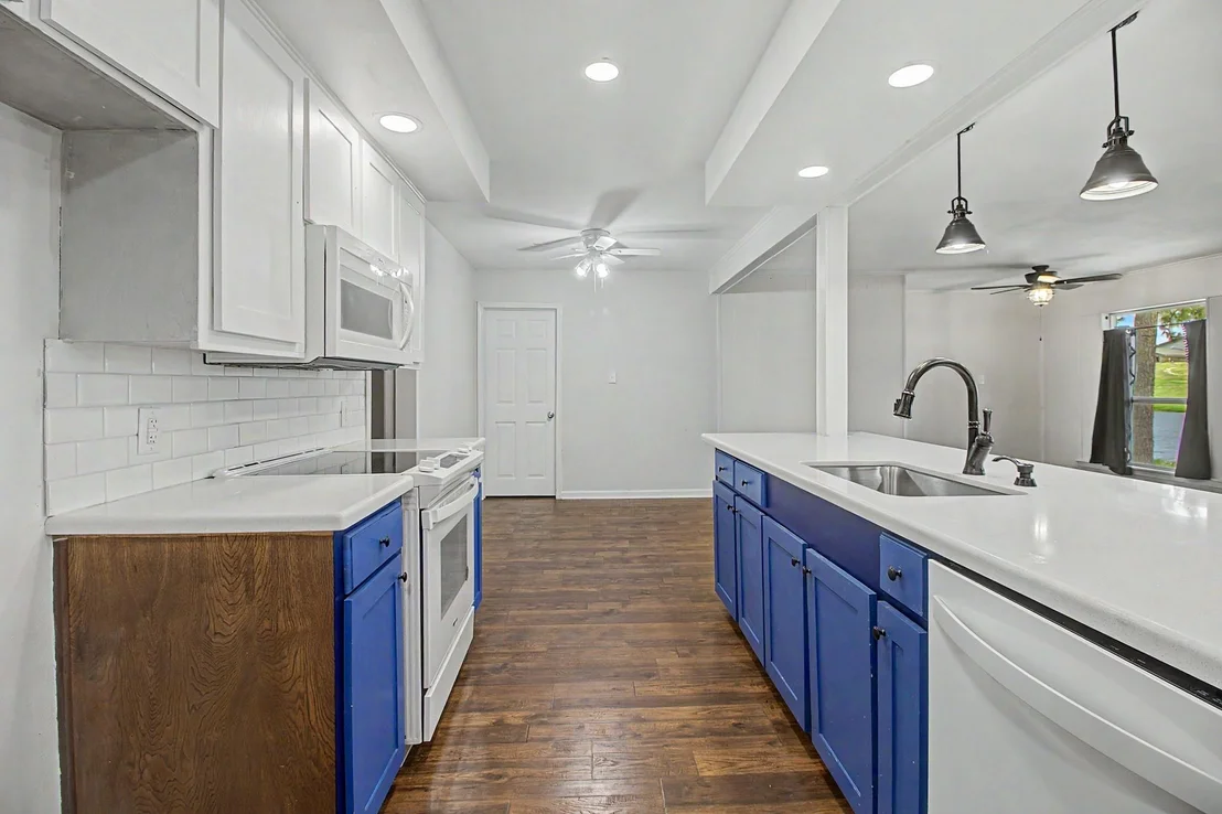 Photo of 17 Lakeview Drive