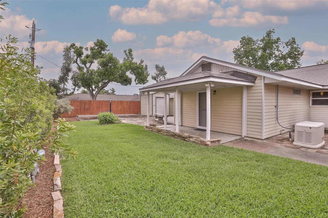 Photo of 2427 Willowby Drive