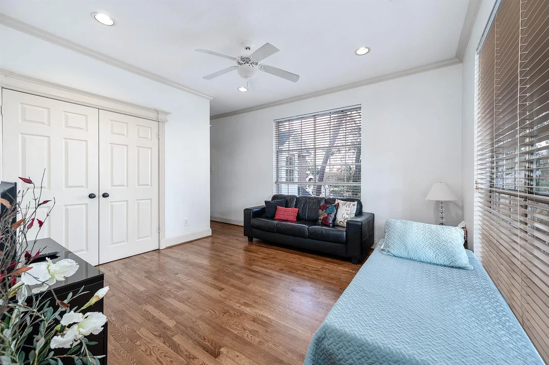 Photo of 7110 Gary Street