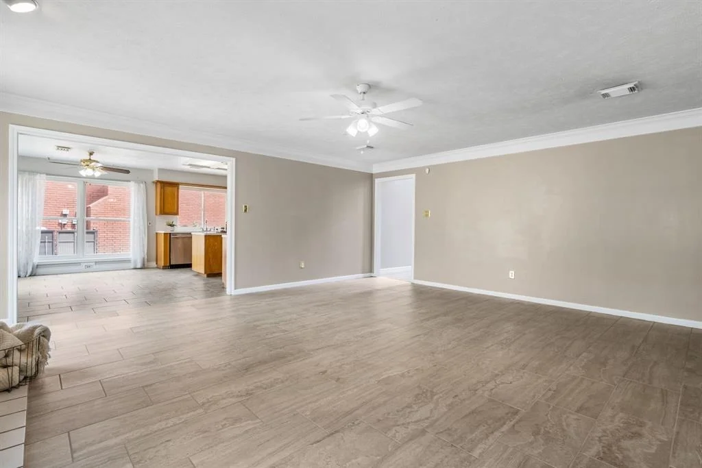 Photo of 5923 Silent Oaks Drive