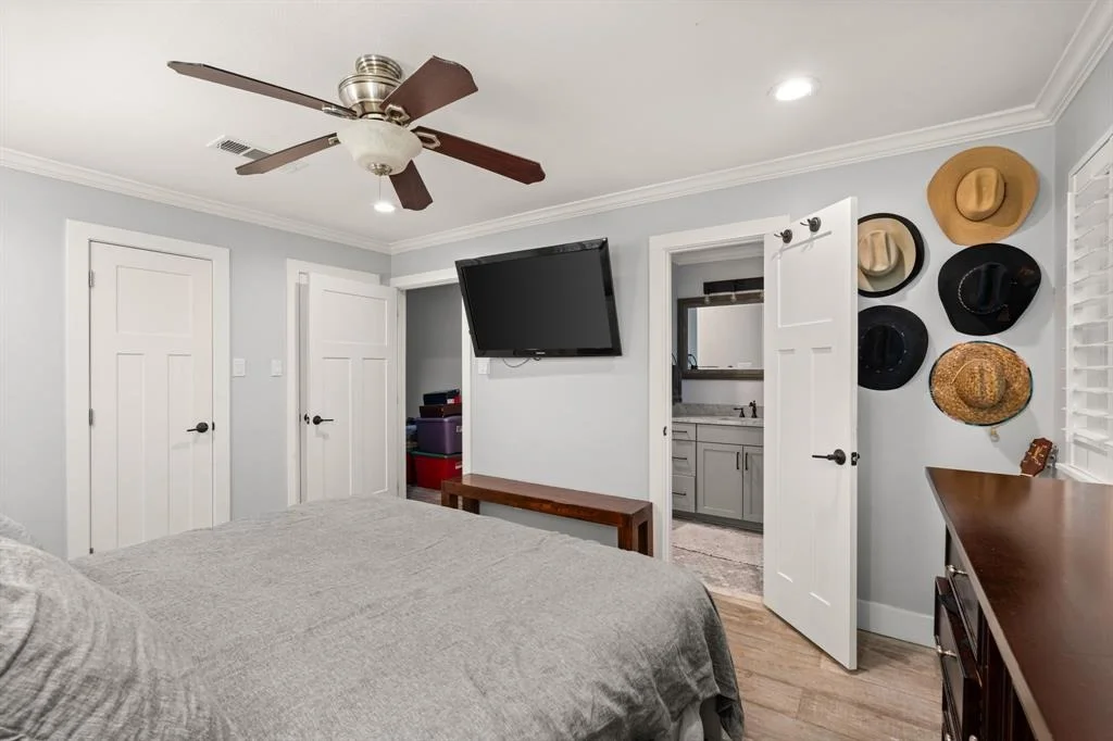 Photo of 10058 Cedardale Drive