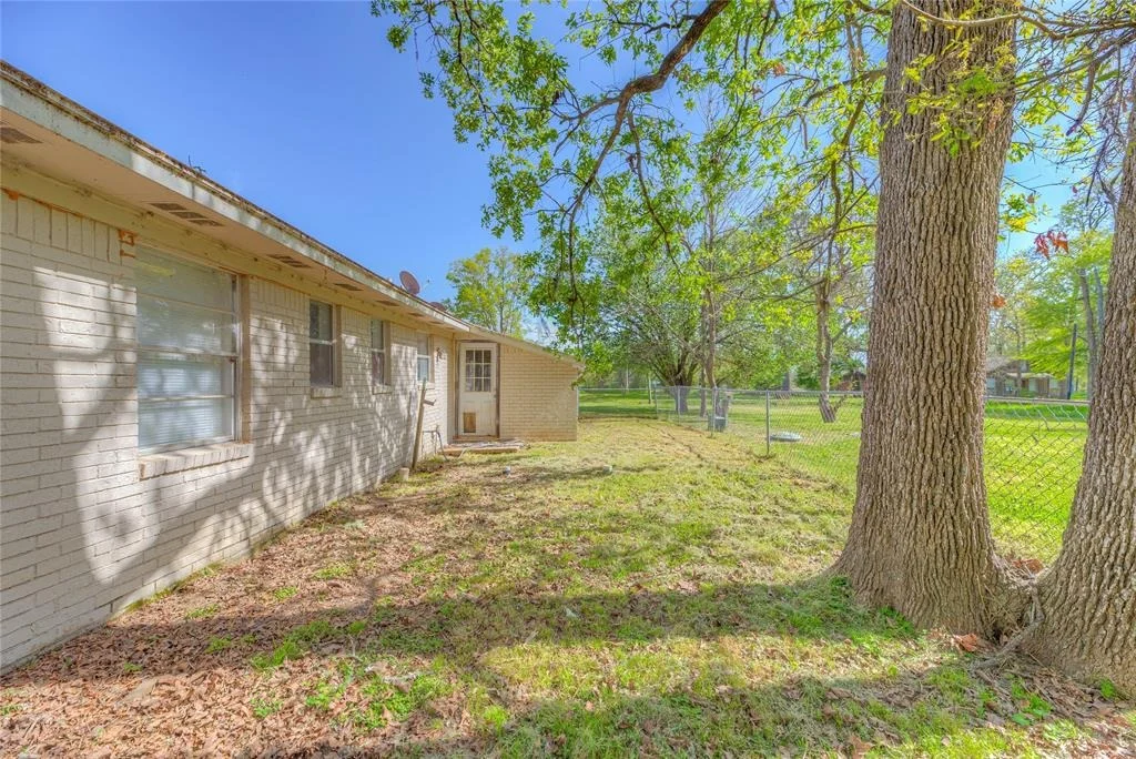 Photo of 20 W Oakridge Drive