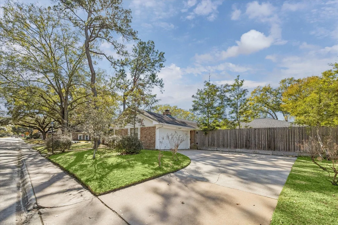 Photo of 10002 Cedar Creek Drive